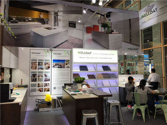 “踩”著電動滑板車狂銷歐美，廚具展臺上演“花式”吸睛——第121屆廣交會另類觀察